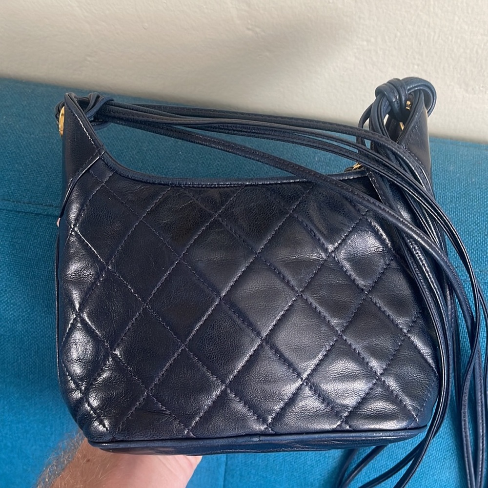Chanel vintage tassel quilted leather crossbody - Picture 6 of 16